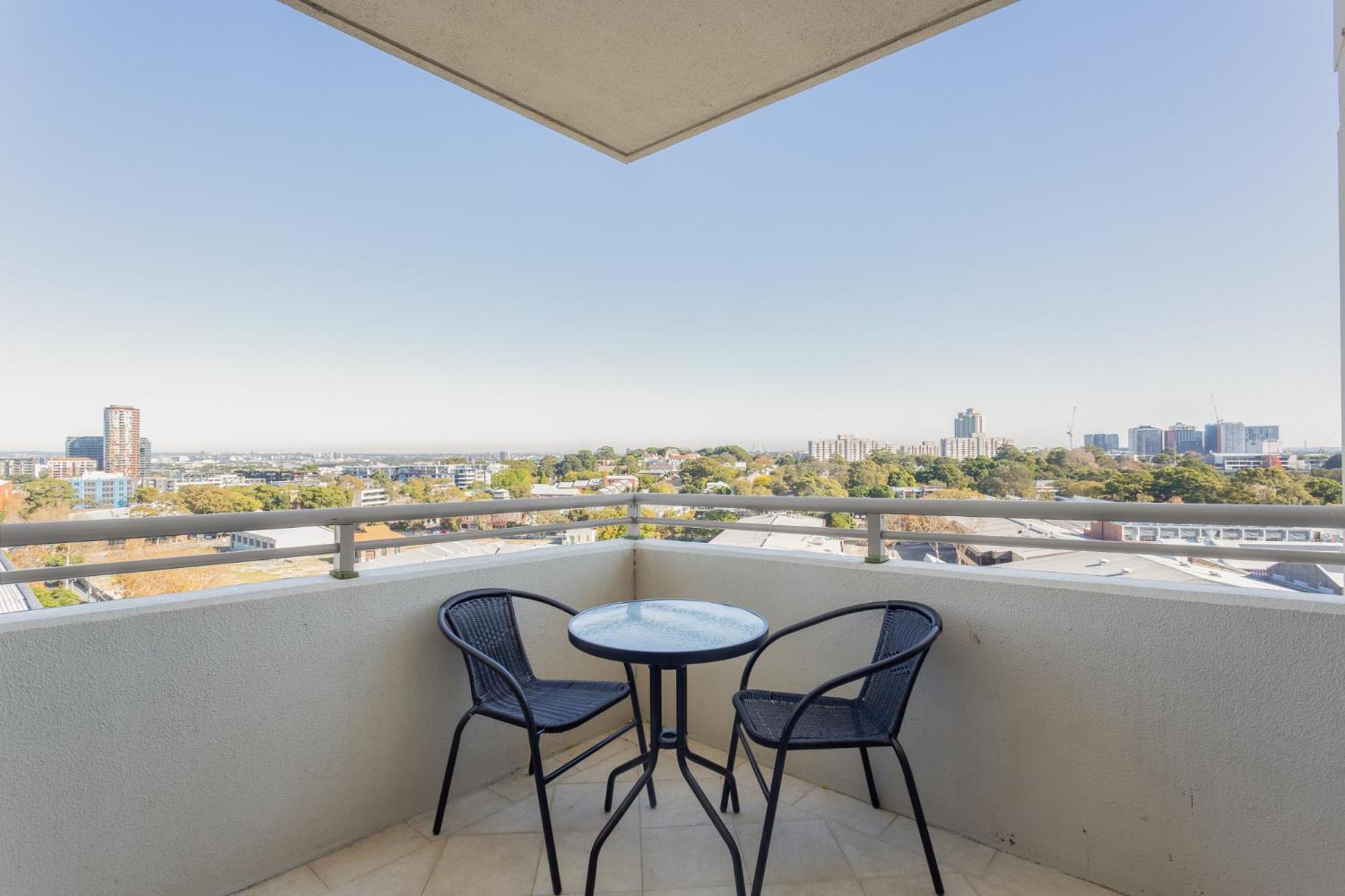 Bright And Modern In Amazing Location * Sydney